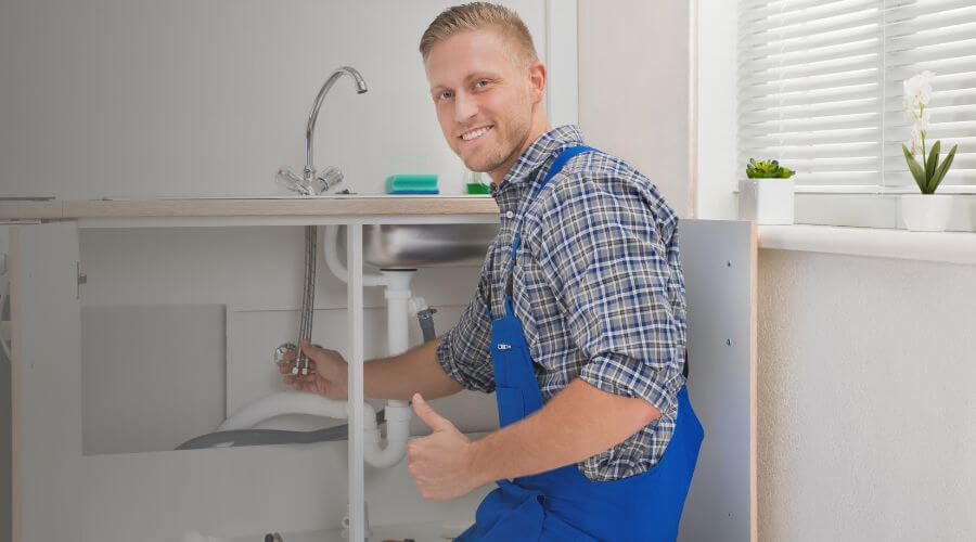 Expert burst pipe repair services in Wakeeney, KS